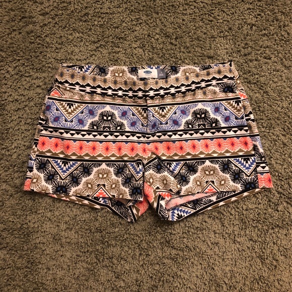 Old Navy Pants - Old Navy Patterned Shorts